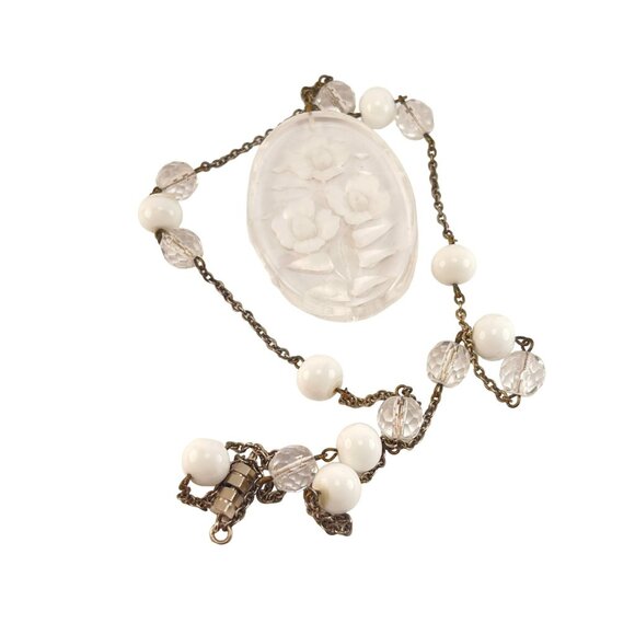 Vintage Floral Lucite Pendant Necklace With White & Clear Beads On Brass Chain - Picture 5 of 9